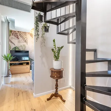 Palace Luxury Apartment *