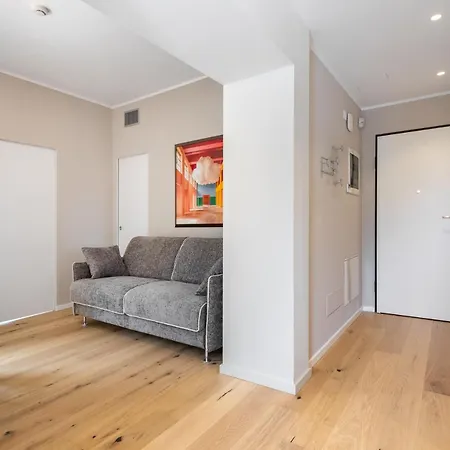 Palace Luxury Apartment
