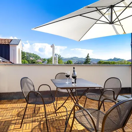 Palace Luxury Apartment Alba (Piedmont)