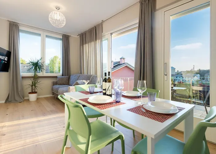 Palace Luxury Apartment *