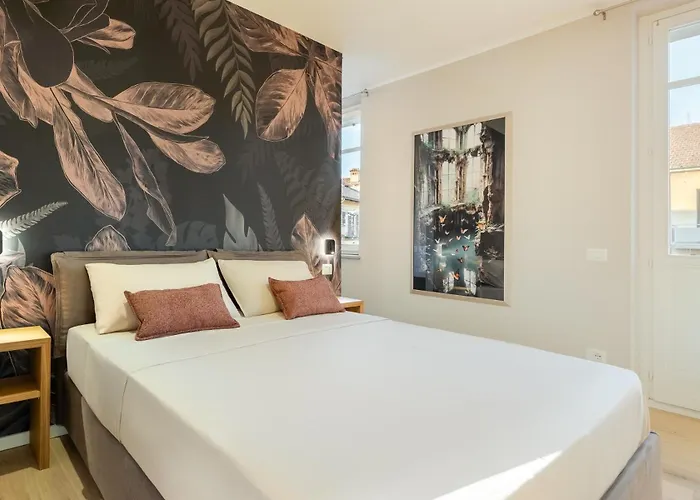 Palace Luxury Apartment